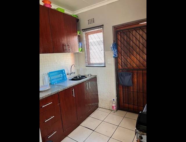 3 BEDROOM HOUSE FOR SALE IN HIGHBURY